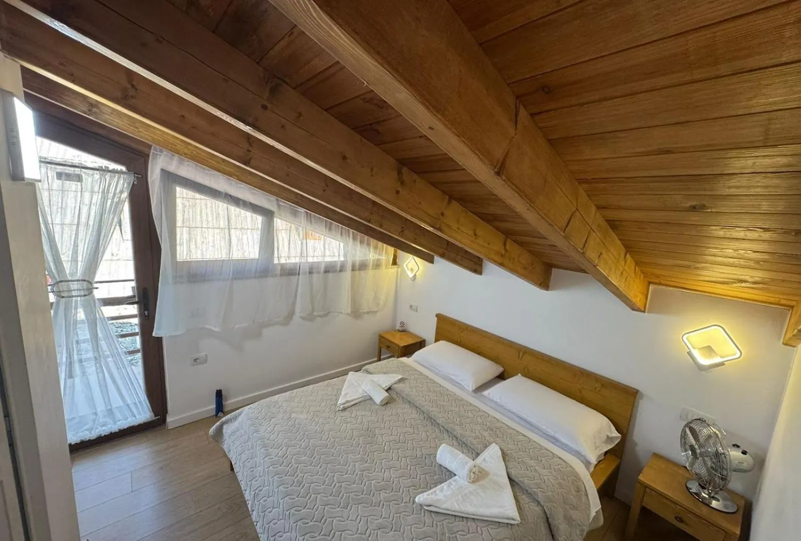 Affittacamere Hotel Bujtina Carku Theth Albania