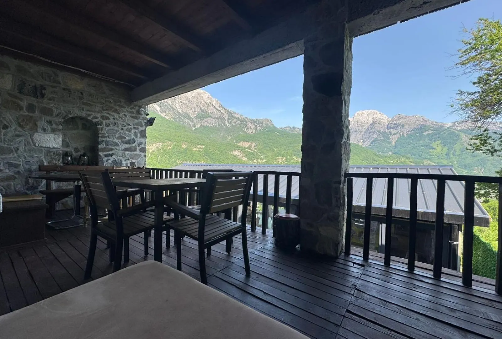 Affittacamere Hotel Bujtina Carku Theth