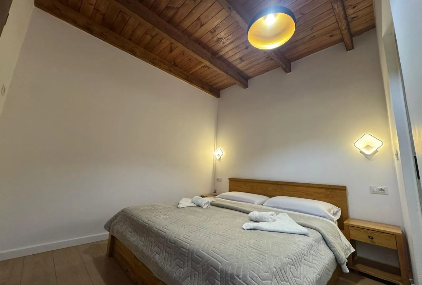 Hotel Bujtina Carku Theth 0*,