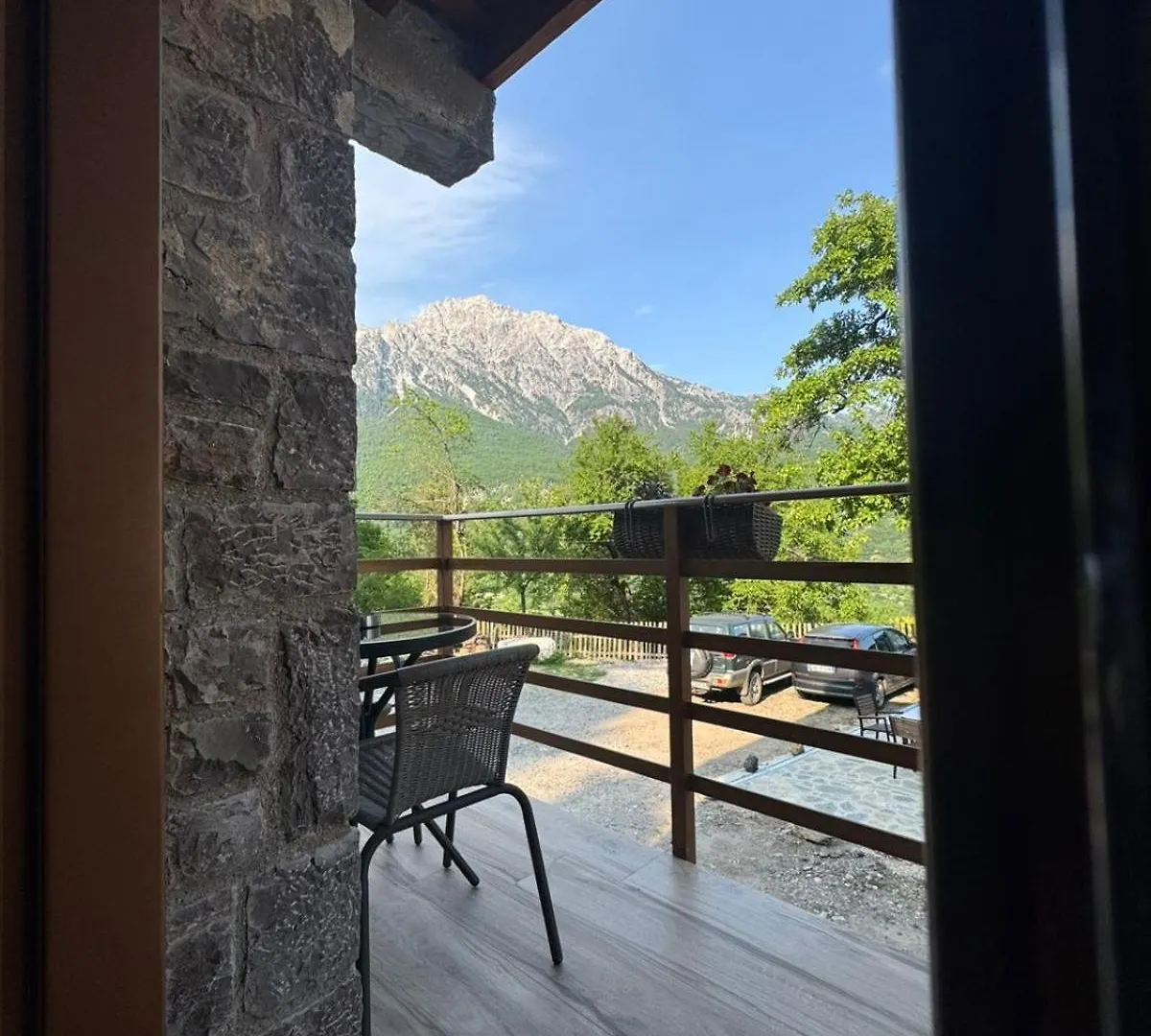 Hotel Bujtina Carku Theth