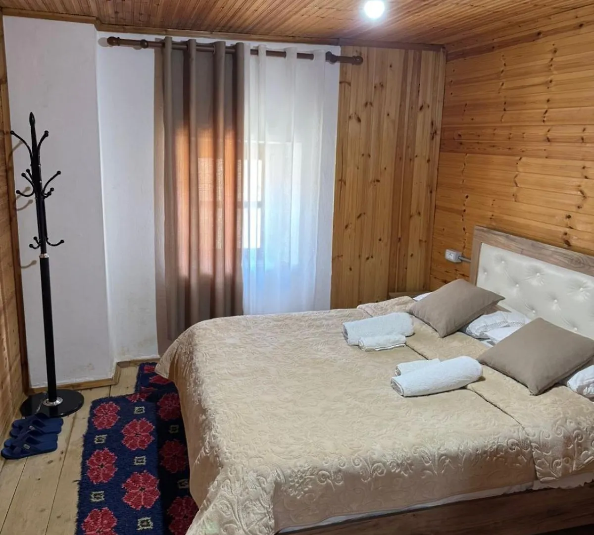 Hotel Bujtina Carku Theth