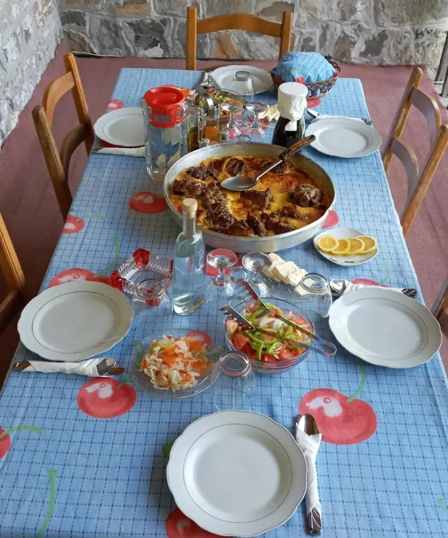 Hotel Bujtina Carku Theth 0*,  Albania