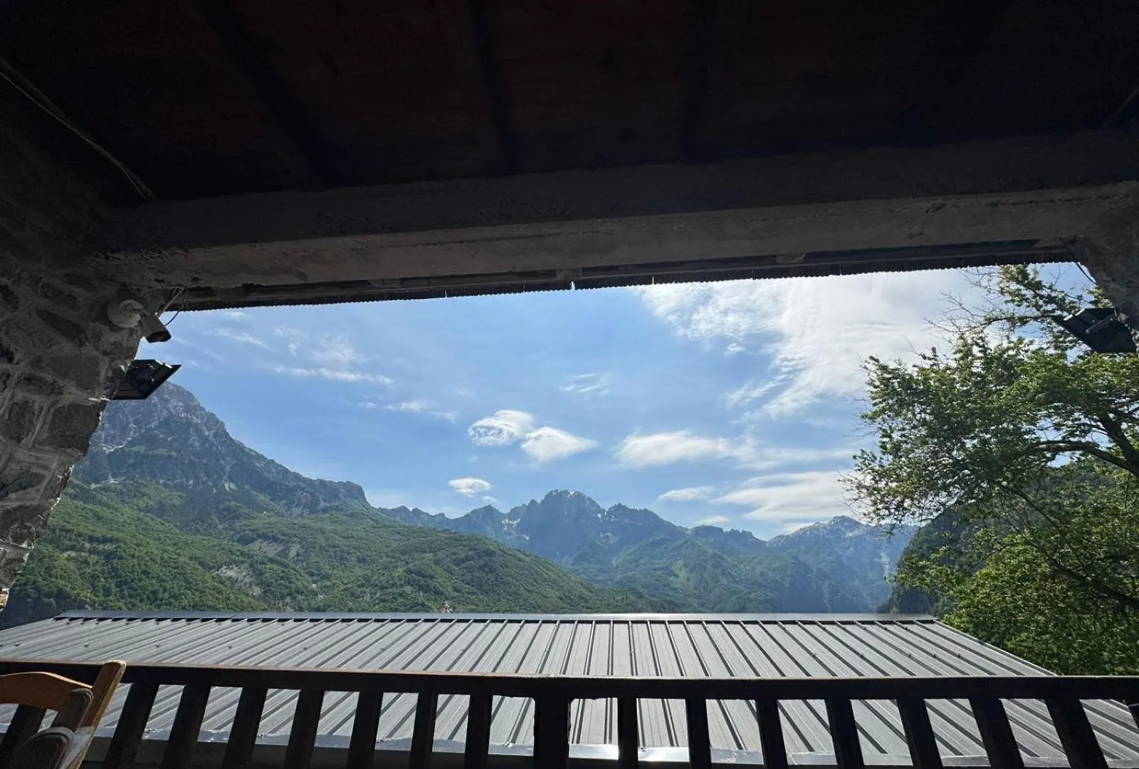 Hotel Bujtina Carku Theth