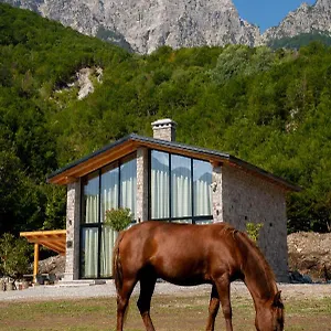 Ujevara E Vogel Villa