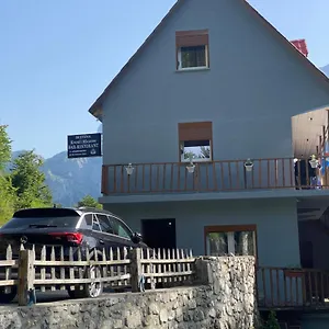 Pensjonat Kroni I Micanit, Theth