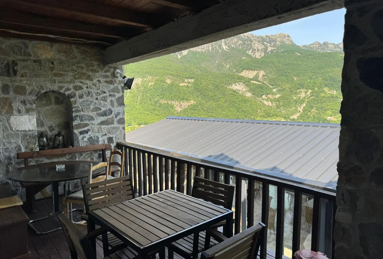 Bujtina Carku Hotel Theth 0*,  Albania