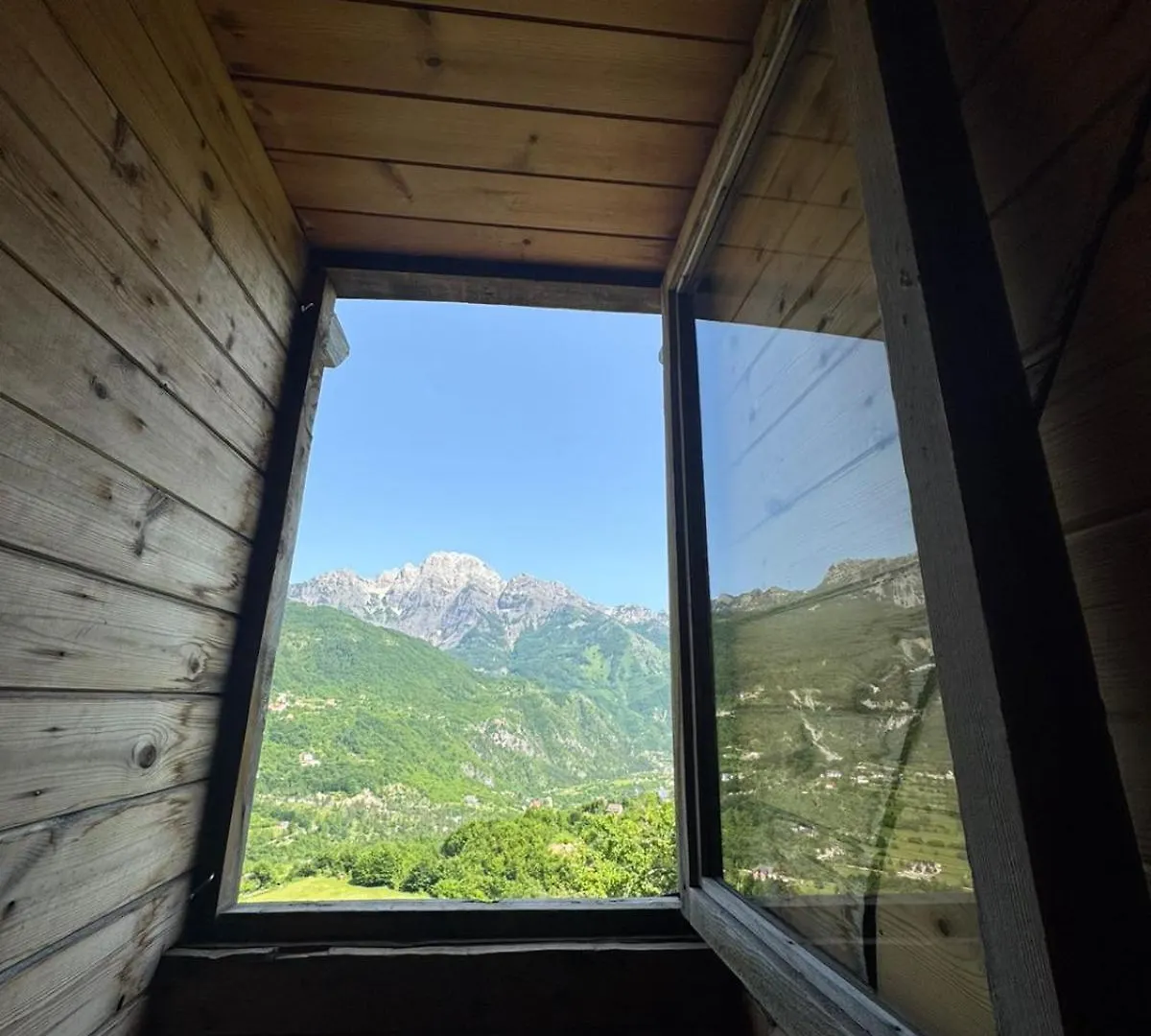 Bujtina Carku Hotel Theth Guest house