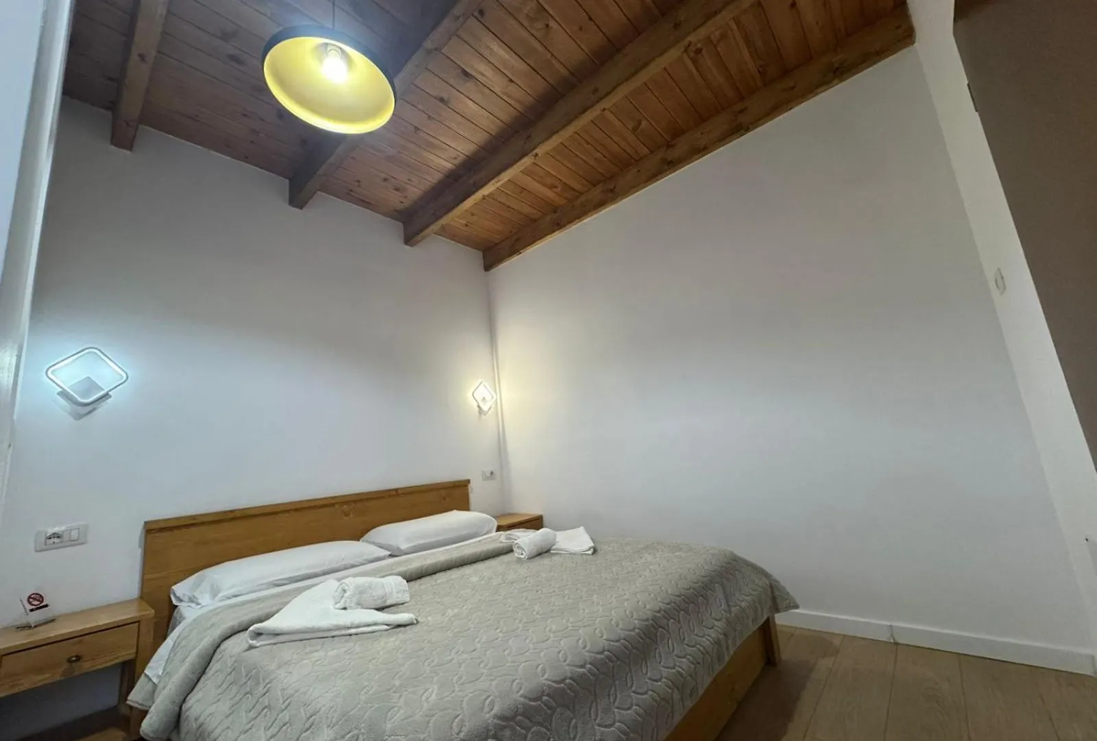 Bujtina Carku Hotel Theth 0*,