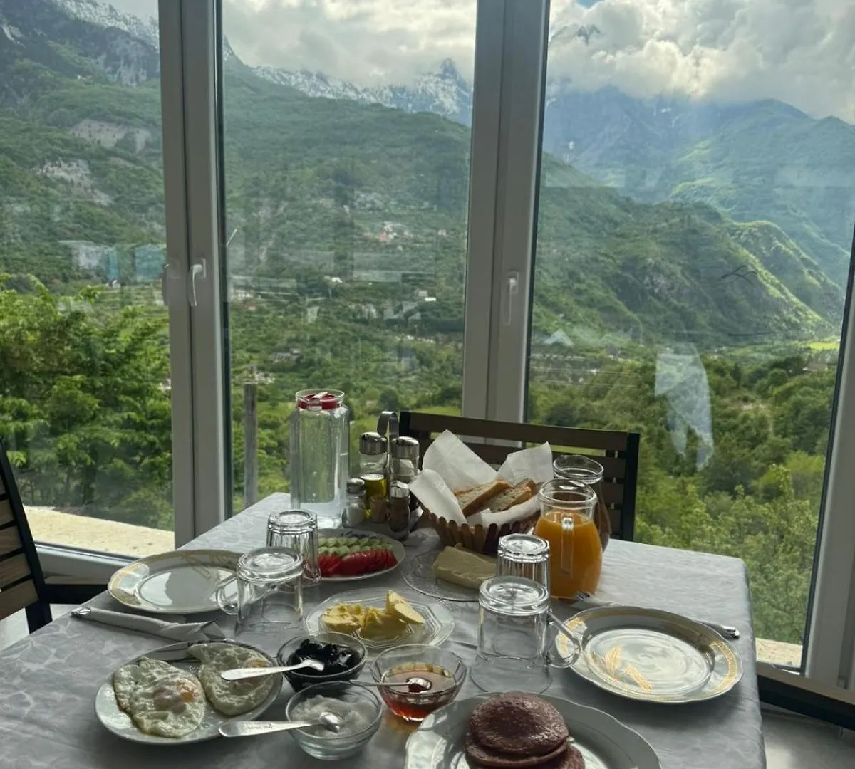 Bujtina Carku Hotel Theth